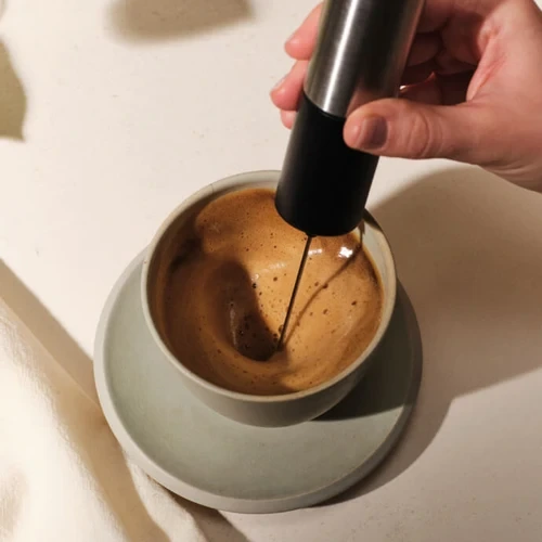 Froth step for preparing Brown Skin Mushroom Coffee